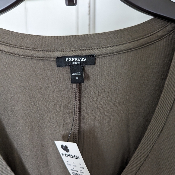 NWT Express London Top - Picture 2 of 6